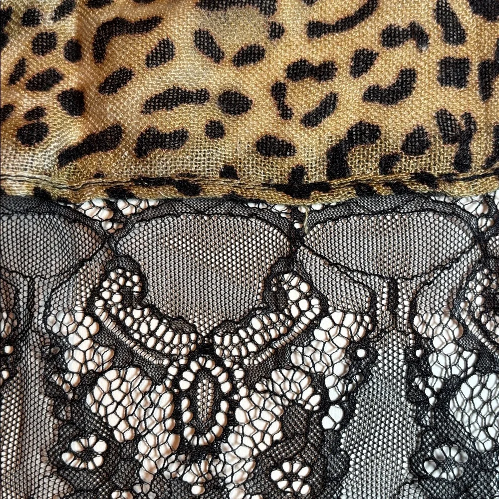 NWT Betsey Johnson Leopard Print Scarf with Lace Trim - Picture 5 of 6